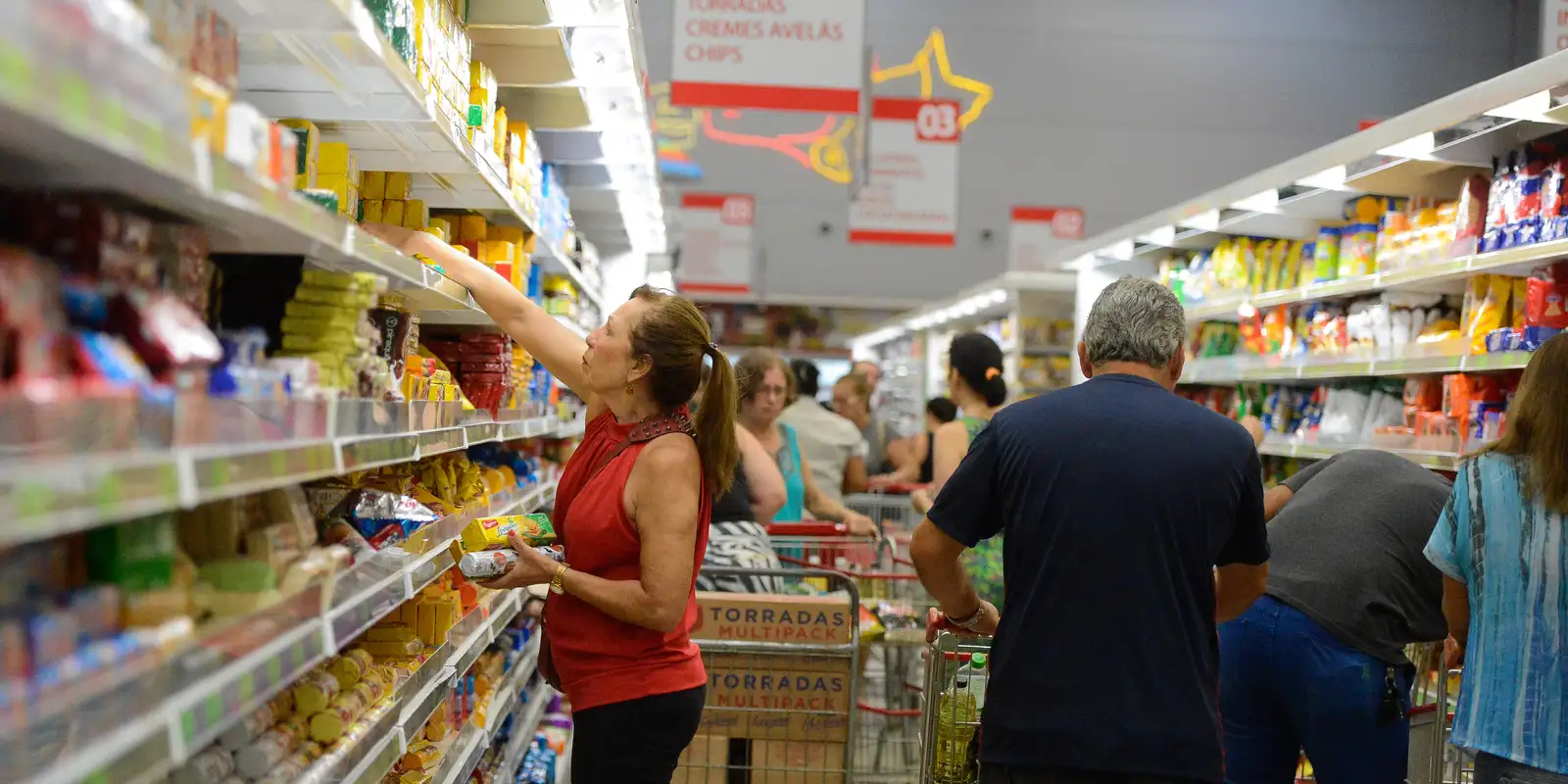 Inflação oficial sobe para 0,56% em outubro, diz IBGE