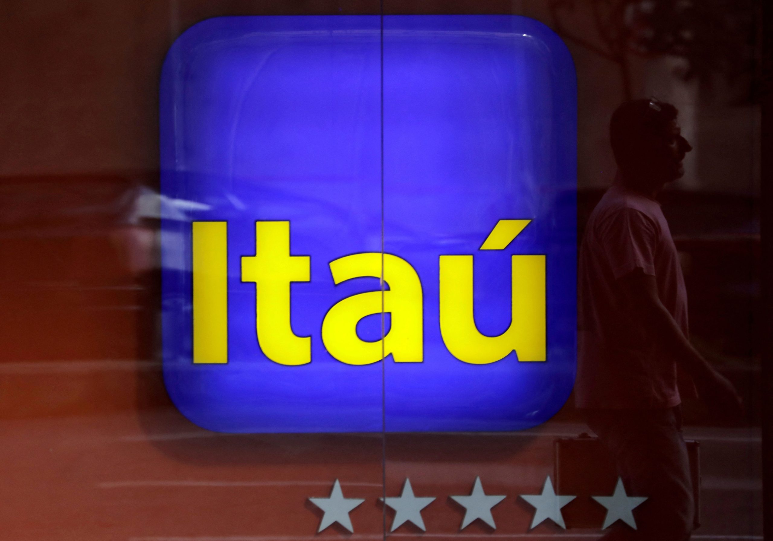 Itaú lança Pix por aproximação em todas as maquininhas da Rede