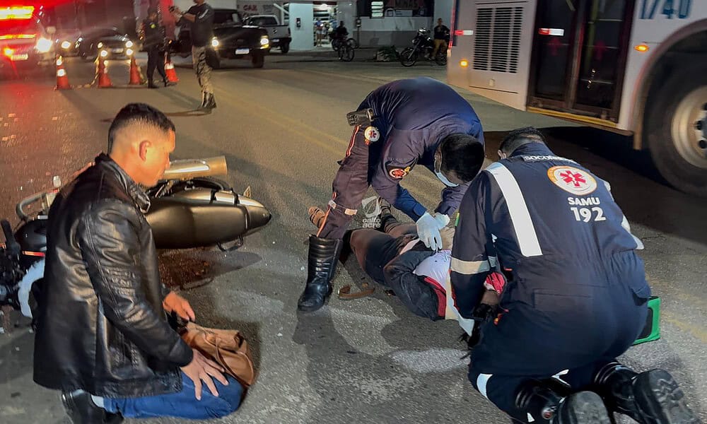 Motorista desatento causa acidente e deixa motociclista ferida em Rio Branco