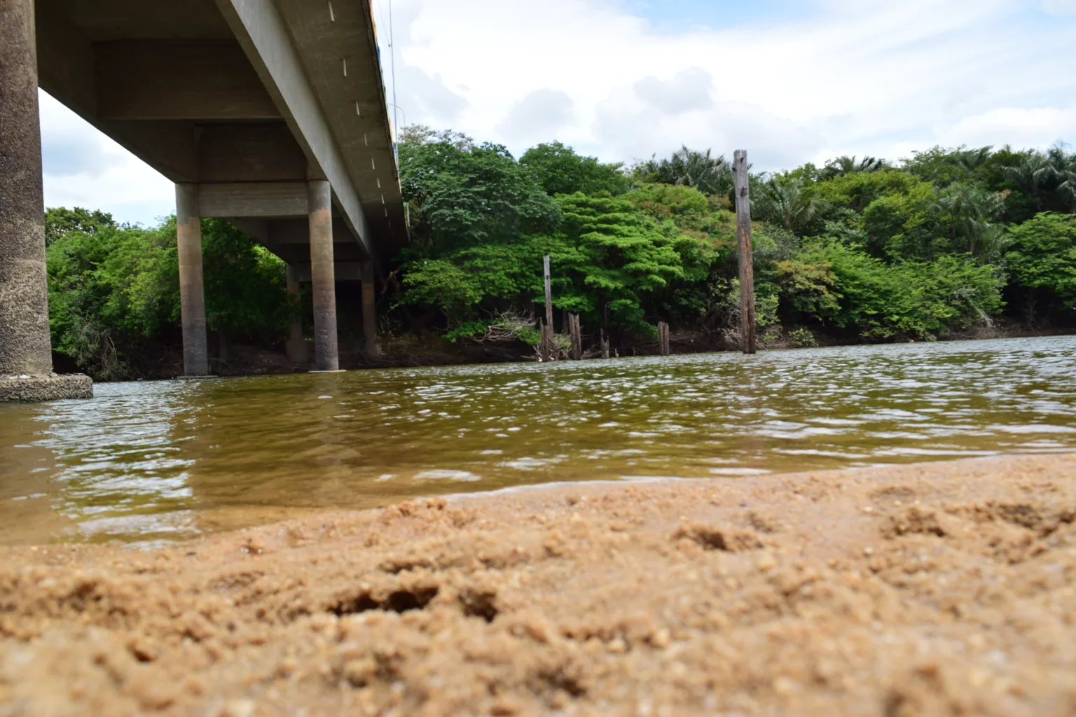 Mulher morre afogada no balneário Cauamé