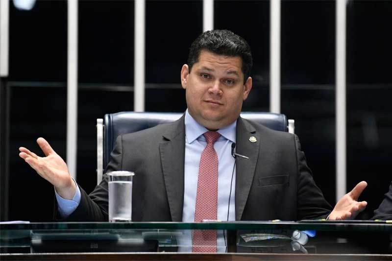 PT anuncia apoio a Davi Alcolumbre para a presidência do Senado