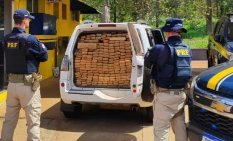 Pajero furtada é apreendida pela PRF ‘recheada’ com 1,5 tonelada de maconha