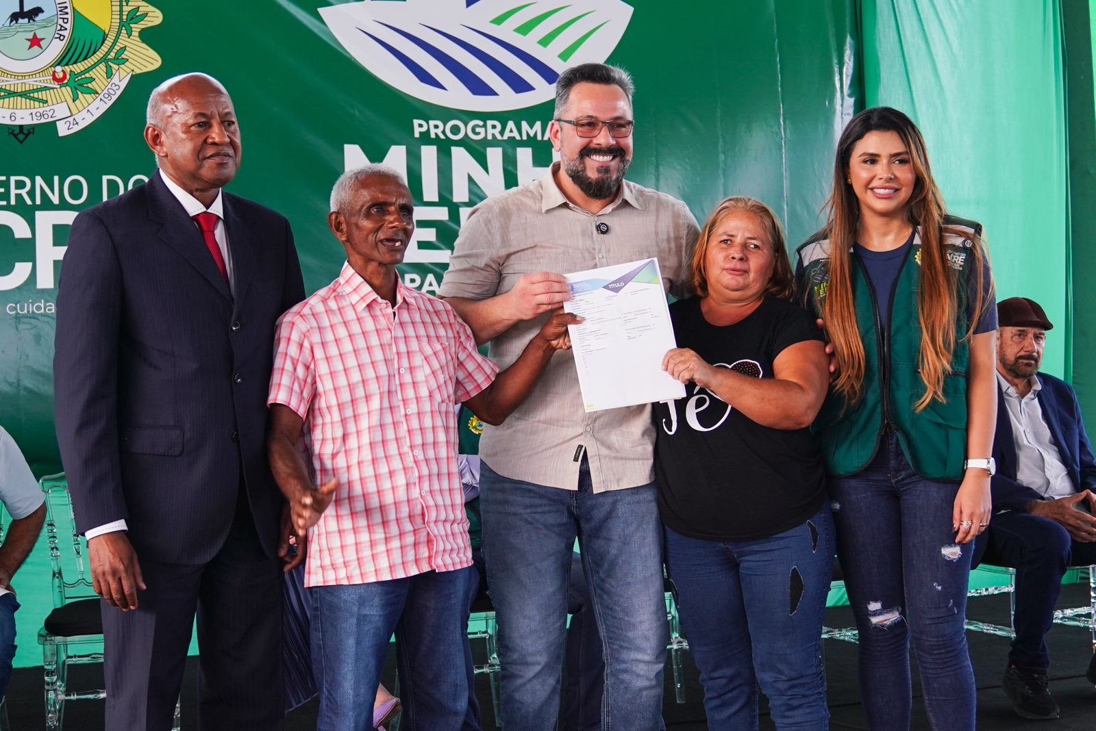 Senador Alan Rick contribui para entrega de mais 485 títulos definitivos no Acre