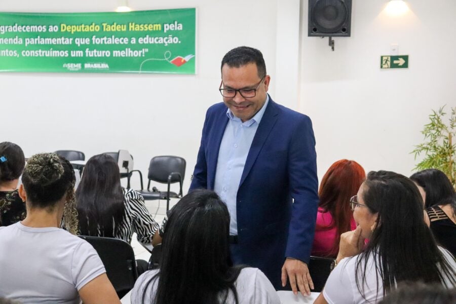 Tadeu Hassem anuncia R$ 100 mil para educação de Brasiléia