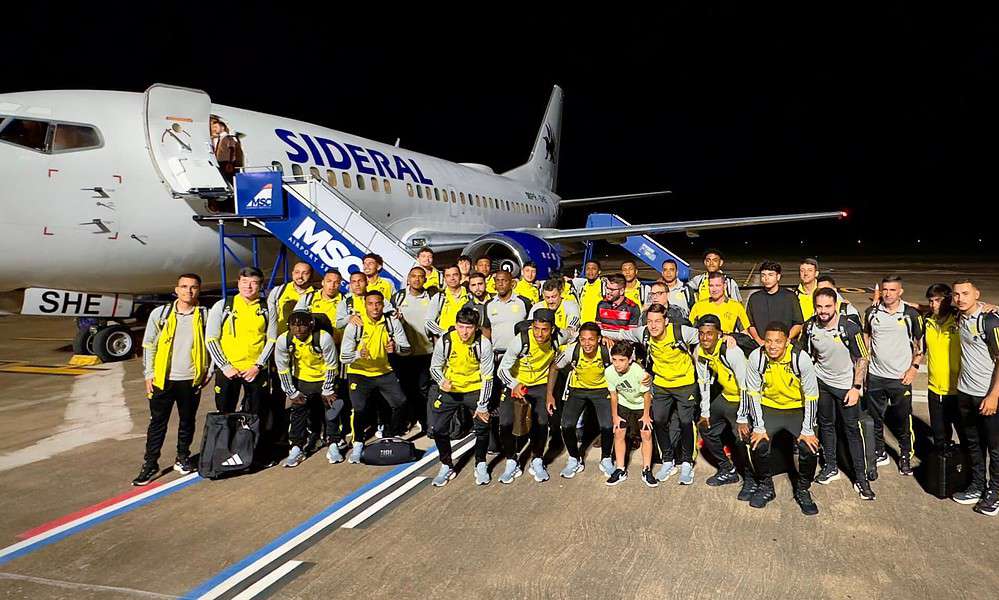 Time do Flamengo chega em Rio Branco e é recepcionado de forma calorosa por torcedores, com movimento AeroFla