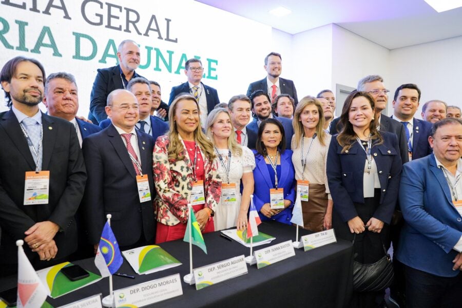 Deputada do Acre integra nova diretoria da UNALE eleita nesta quinta-feira