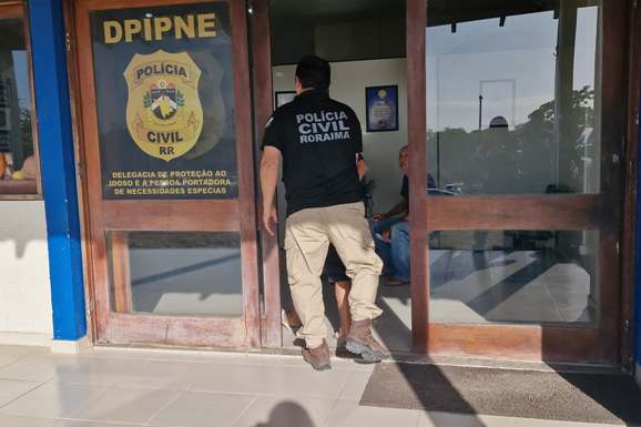 Cozinheiro é preso em flagrante por exploração sexual e divulgação de pornografia