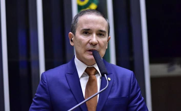 Duda Ramos apresenta projeto de lei para proibir descontos automáticos em benefícios do INSS sem autorização do segurado
