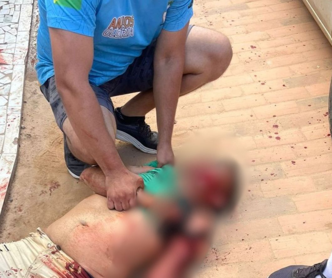 Homem é ferido com golpe de faca em frente a bar em Tarauacá; autor fugiu do local