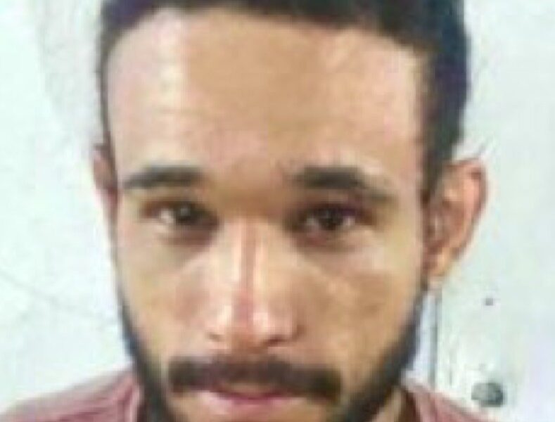 Pai encontra filho morto em quarto de hotel no Centro de Rio Branco