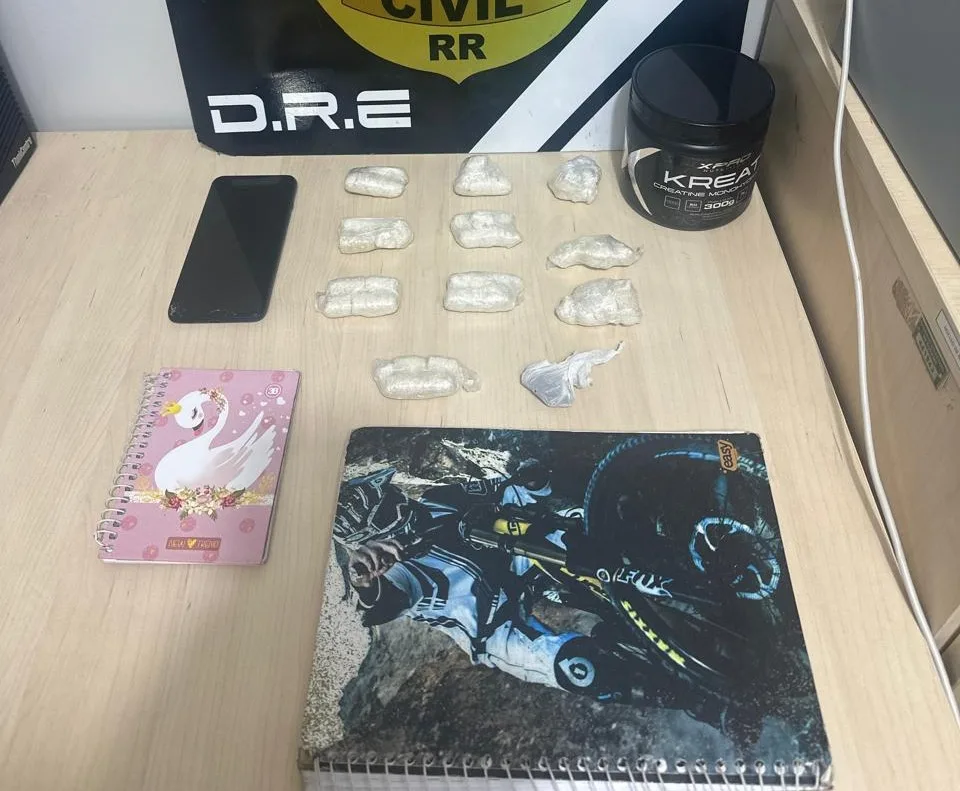 Irmãs envolvidas com o tráfico de drogas são alvos de ação da PCRR; Uma segue foragida