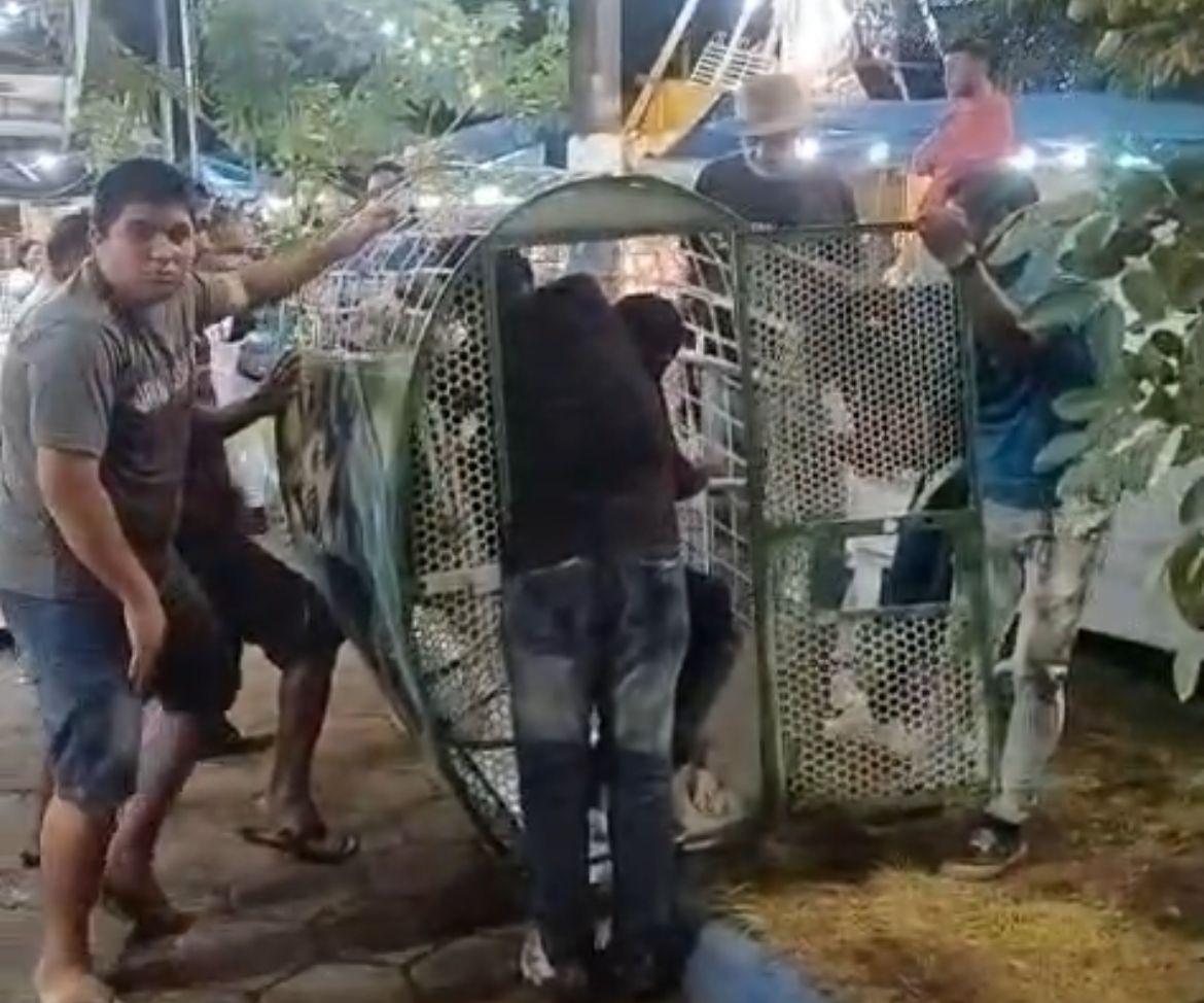 Duas pessoas ficam feridas após estrutura de roda-gigante ceder em parque de diversões em Rorainópolis