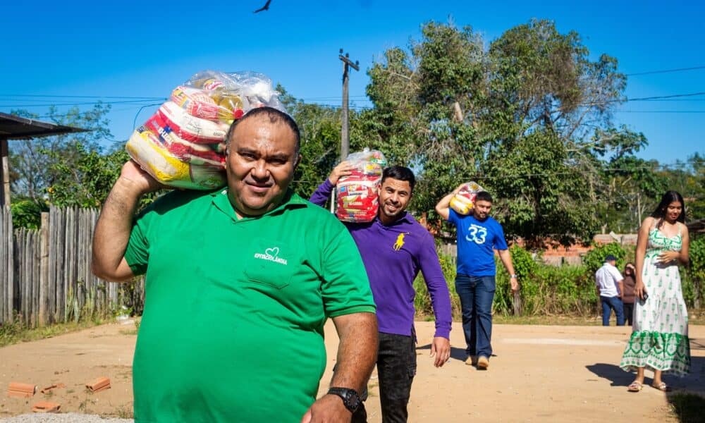 Prefeitura de Epitaciolândia entrega cestas básicas a famílias da comunidade Guasco